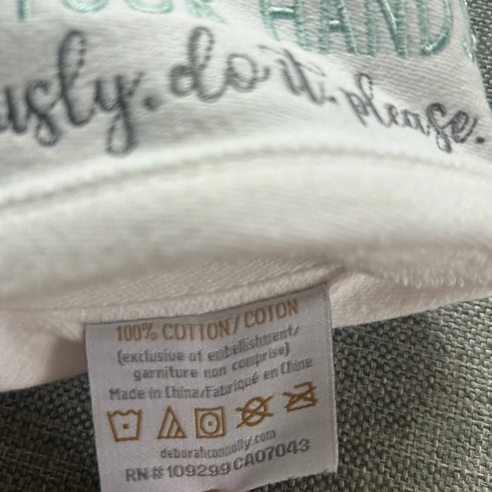 Deborah Connolly Designs Set of 2 Hand Towels embroidered “Wash Your Hands” - Picture 6 of 7